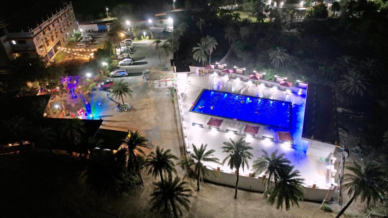 Hotel Silver Resort Daman Exterior foto