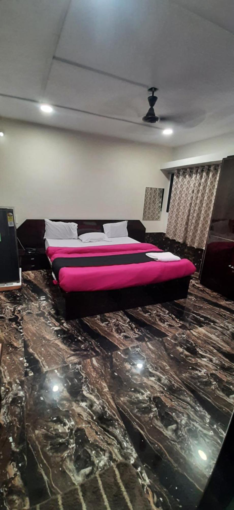 Hotel Silver Resort Daman Exterior foto