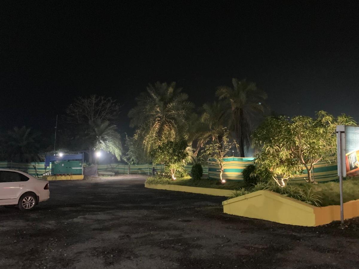 Hotel Silver Resort Daman Exterior foto